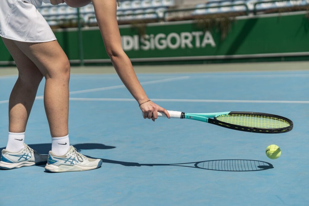 tennis racket - photo by Ahmed ؜ via Pexels